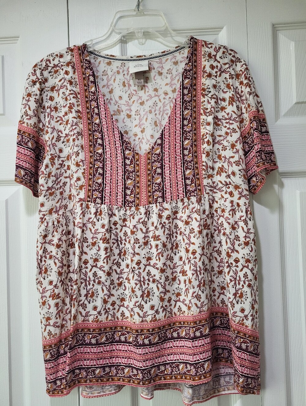 Knox Rose Pink & Cream Floral V-Neck Top, Size XL